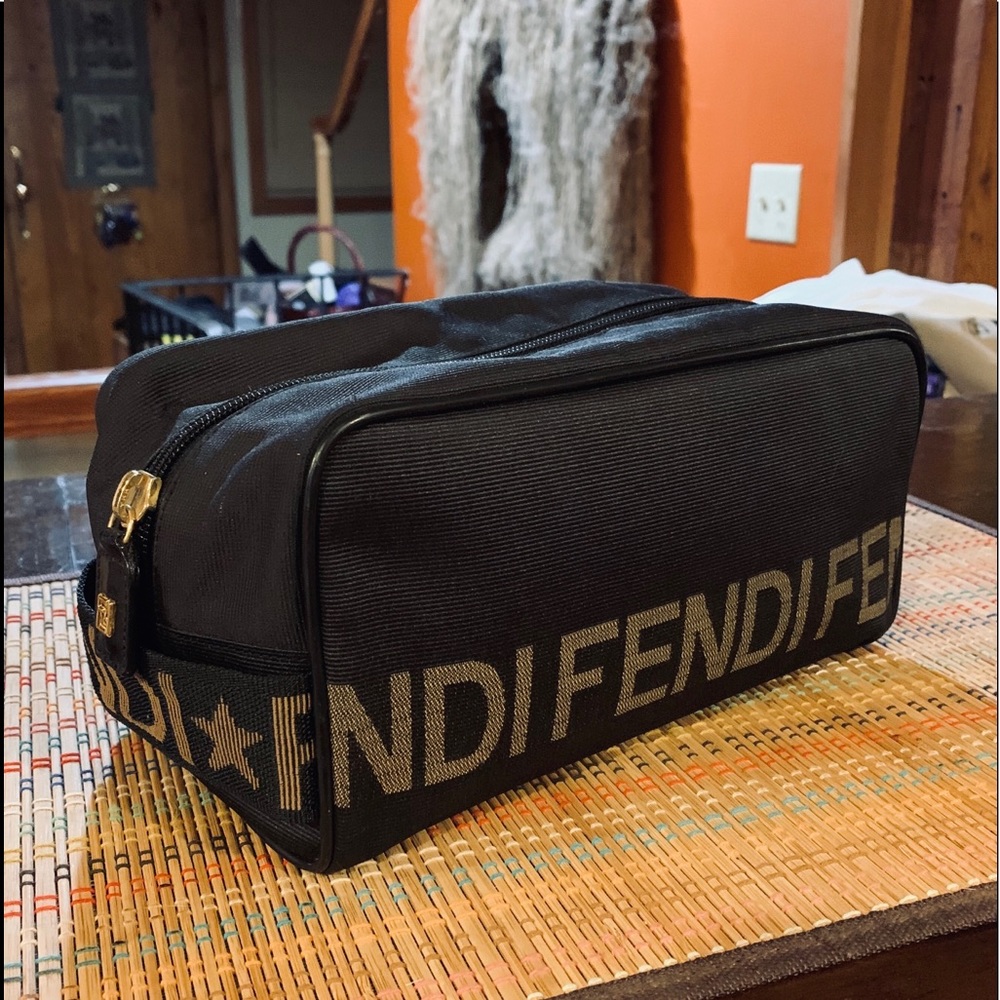 ❌❌SOLD❌❌✳️ AUTH FENDI UNISEX POUCH NEVER USED ✳️ - Picture 9 of 12